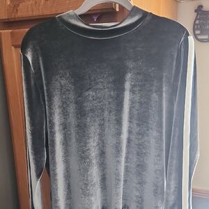 Xersion Velvet Charcoal Gray Long Sleeve Top Medium